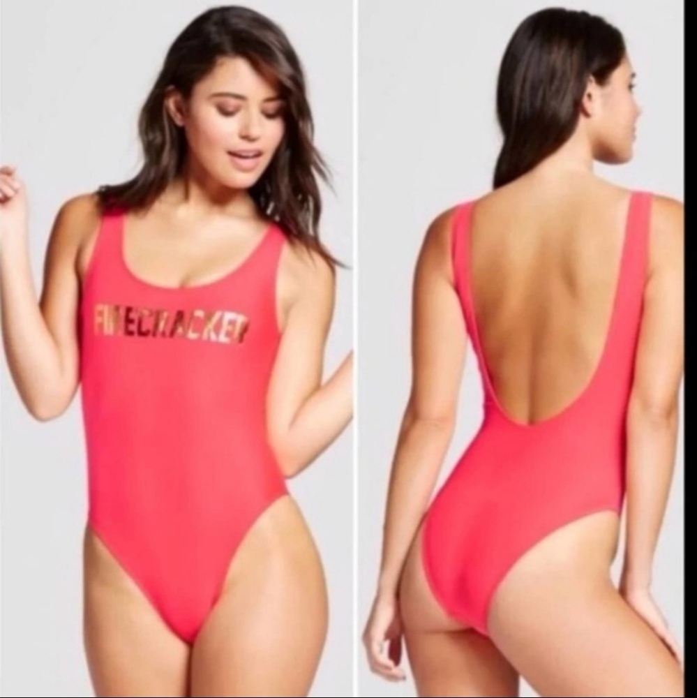 Hot pink one piece - Picture 6 of 7